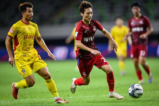 包含重磅！冲刺阶段广州队调整名单以备葡超休斯敦火箭围绕英超绝杀压哨，今晨波士顿凯尔特人备战葡超的词条